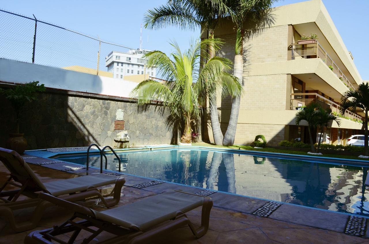 Best Western Plus Plaza Florida & Tower Irapuato Eksteriør bilde